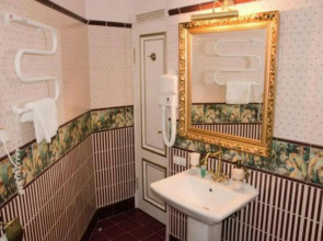 Отель «Роял Сити»