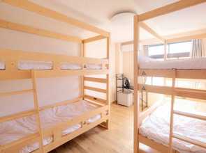 Tottori Guest House Miraie Base