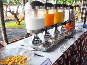 Отель Bali Beach