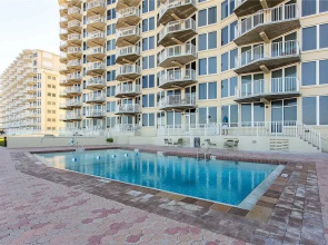 The Shores Club 1105