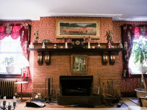 Brownsville Road House Bed Breakfast