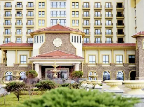 Haiyang Shenglong Jianguo Hotel