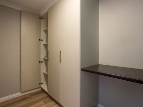 Spacious 4 Bedroom Family Home With Patio and BBQ