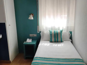 Yomo Hostal BCN Port