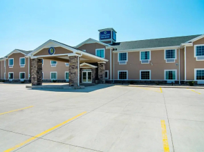 Cobblestone Hotel & Suites - Paxton
