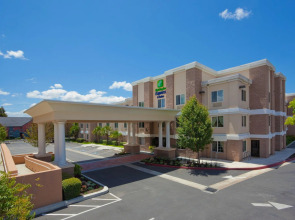 Holiday Inn Express Hotel & Suites Livermore by IHG