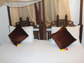 Jambiani White Sands Beach Bungalows