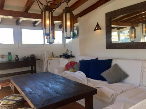 2257-Stunning Penthouse First Line Port Sea View