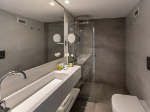 Pavlo Napa Beach Hotel