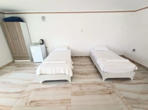Kiris Garden Hotel