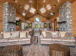 Greystone Pointe Lodge 15 Bedroom Residence by Redawning