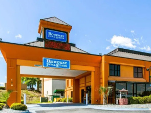 Rodeway Inn & Suites