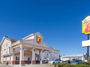 Super 8 by Wyndham Moose Jaw SK