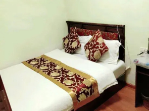 Kangding Jiahui Holiday Business Inn