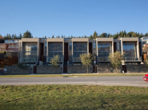 Lakeshore Springs Apartments