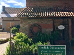HEINRICHs winery bed & breakfast