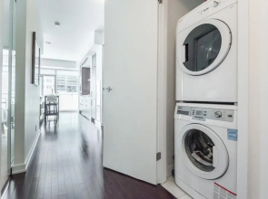 Noel Suites - York and Bremner
