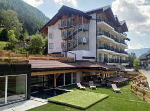 Active Alm Hotel
