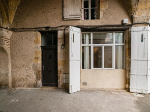 Centre historique - Cour privée - Arrivée autonome