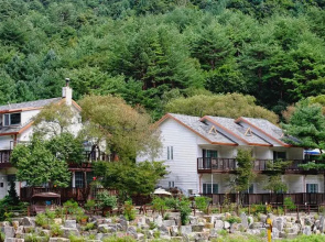 Pyeongchang Gyebang San Rodem Tree Pension