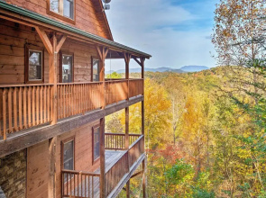 Smoky Mountain Views + Hot Tub: Spacious Cabin!