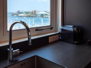 Blue Marlin - Famous Handelskade Apartment