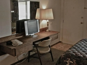 Timbercrest Inn