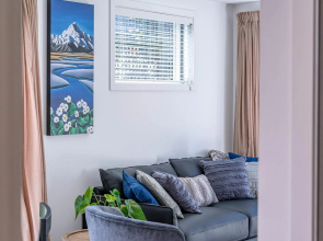 Central Luxury Apartment 114