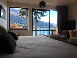 Hawea Hotel
