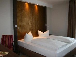 Hotel Parqeo Im A66