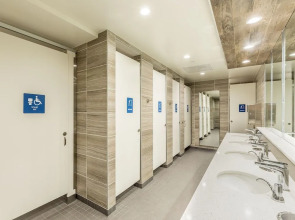 HI Los Angeles Santa Monica Hostel