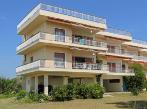 Sunshine House offering spectacular views to Olymp A