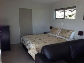 Seatoun Luxury Studio