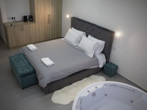 Purple Orange Luxury Suites