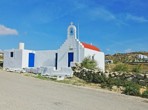Maganos Eikosidio in Thira