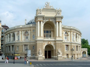 Vip Apartment na Derebasovskoi
