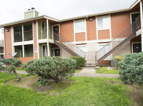OYO Apartments at Bella Vista