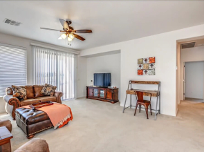 Twin Peaks - 2 Br home by RedAwning