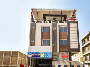 Capital O 71256 Hotel Seemansh