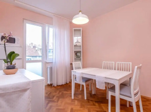 FM Deluxe 2-BDR Apartment - Sunshine