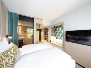 4K Hotel