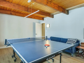 Cozy Vermont Escape w/ Deck, Near Skiing!
