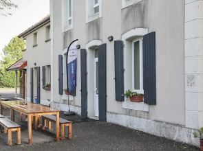 Auberge de Jeunesse HI Genets