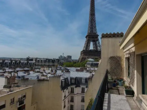Miss Eiffel Tower