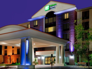 Holiday Inn Express Hotel & Suites Chesapeake by IHG