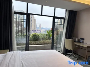 Lavande Hotel (Nanchong Nanbu County Jintianfu Haokouhe Children's Park)