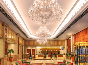 Golden Crown China Hotel