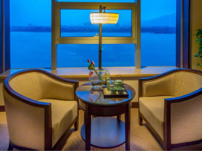 Fuyang International Trade Center Hotel