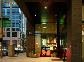 citizenM Los Angeles Downtown