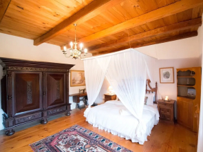 Yellow Wood Hous